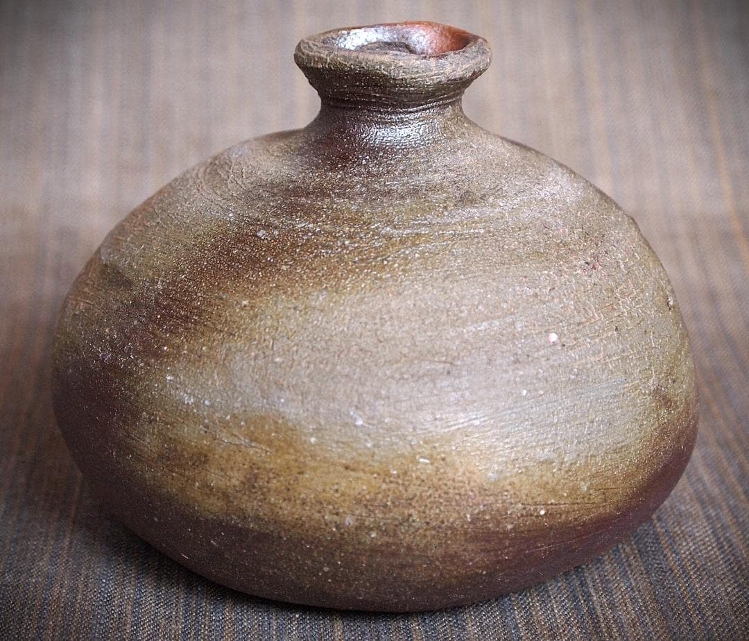 人気作家★中村和樹【師：中村真・中村六郎】★備前【窯変】徳利★共箱・布