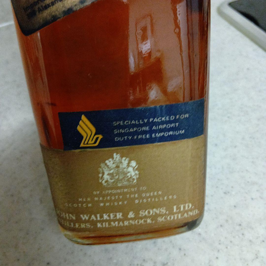 Johnnie Walker Black Label金キャップ白紋章1000ml