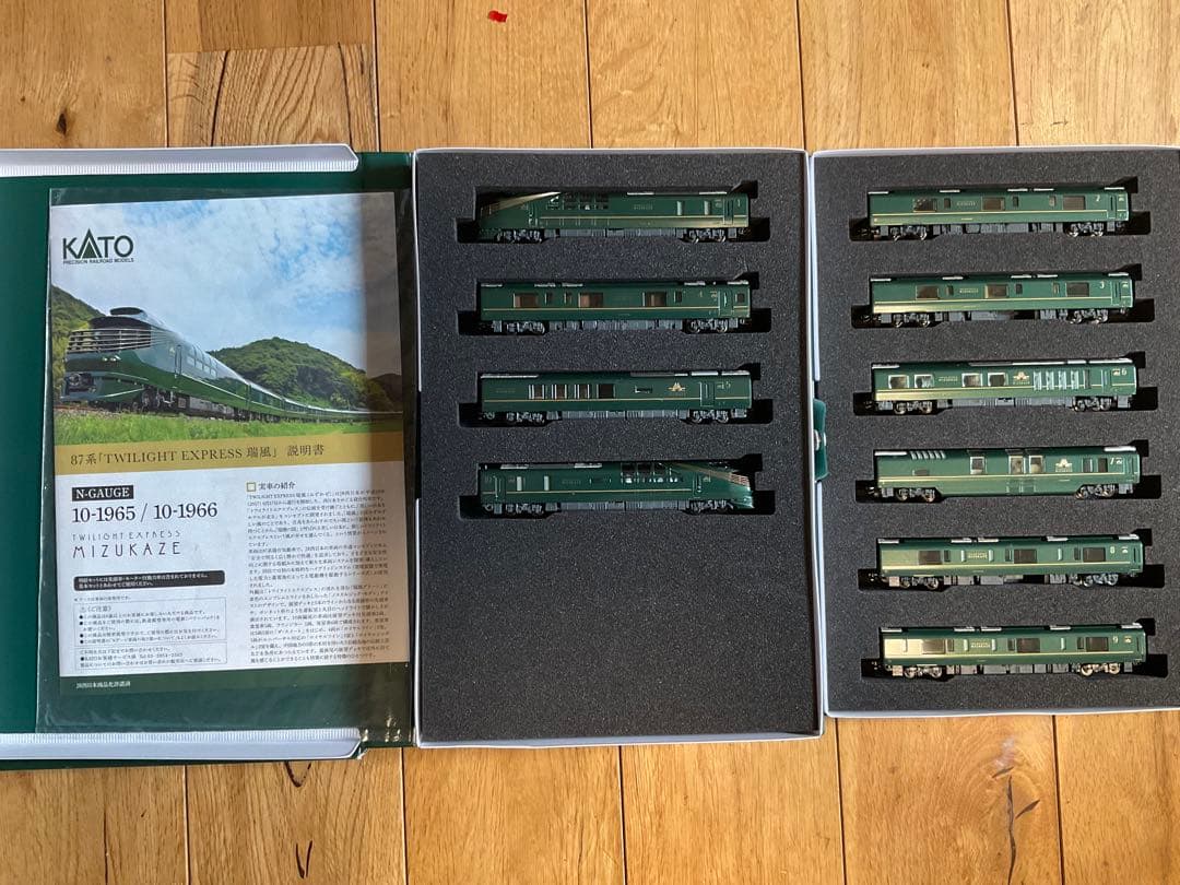 KATO 87系「トワイライトエキスプレス瑞風 10両 瑞風バッチ付