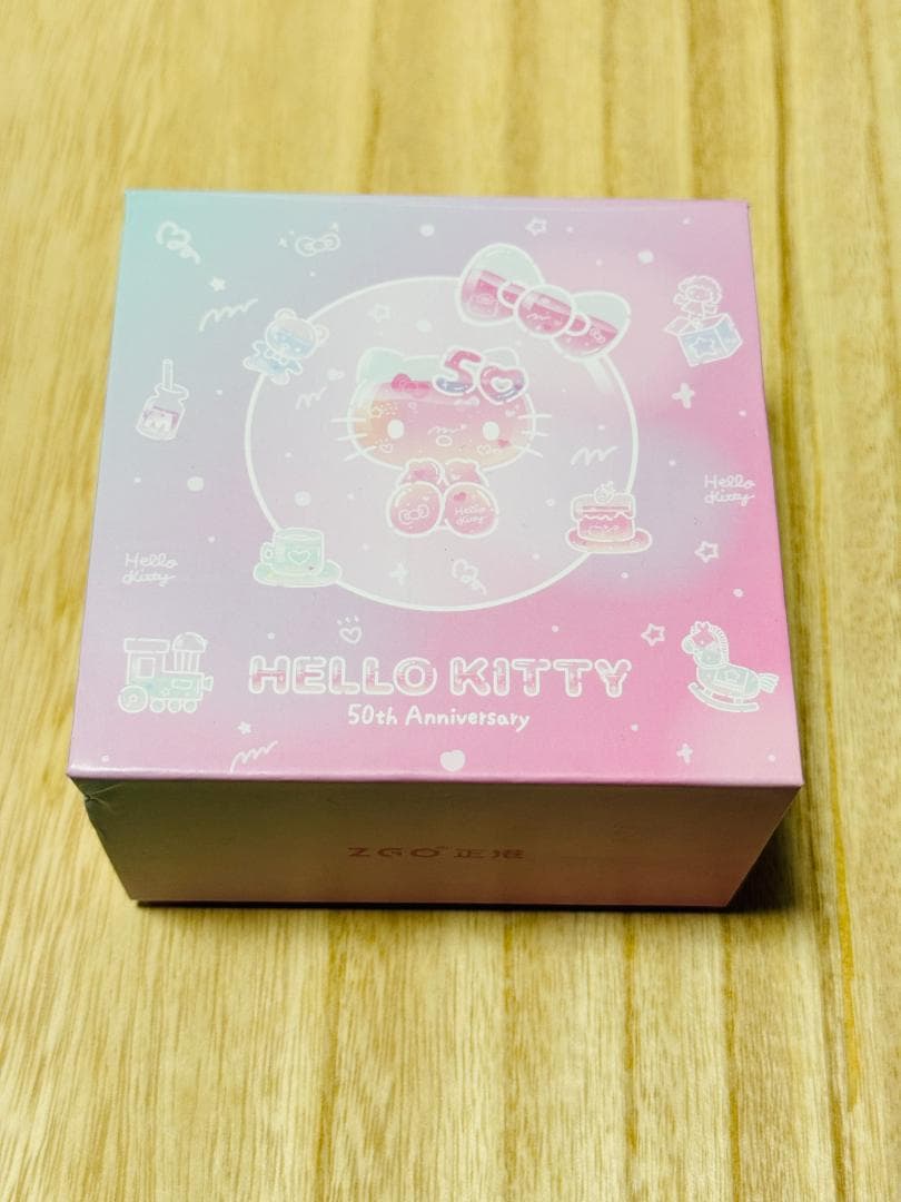 ハローキティ50周年 クリア サンリオ 腕時計 限定 海外 コラボ