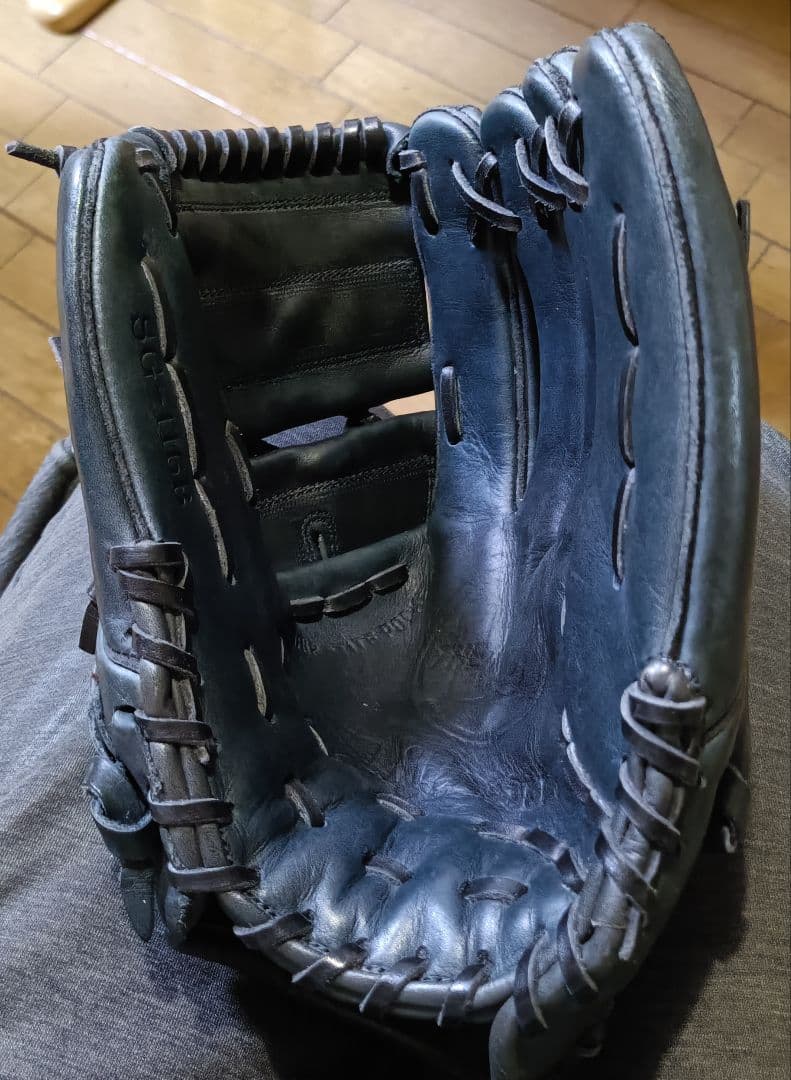 ウィルソン（Wilson）の野茂英雄モデル「A2000」