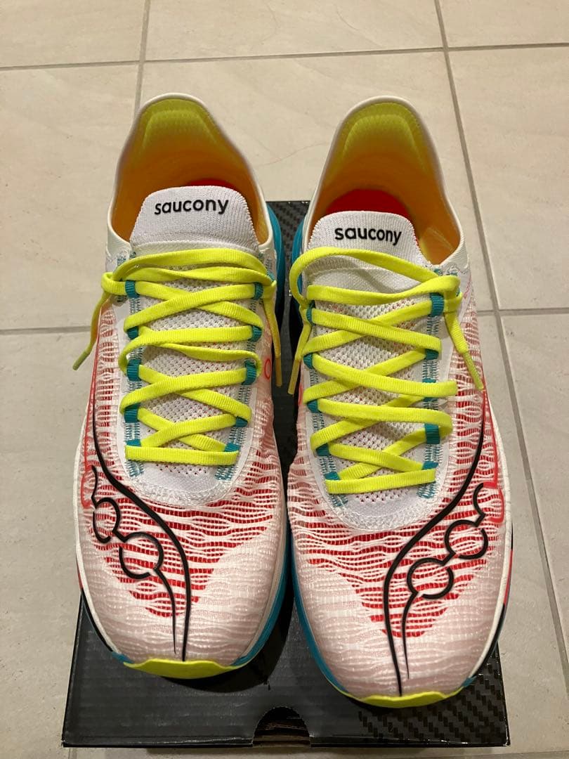 サッカニー エンドルフィン エリート 2 28.0 美品