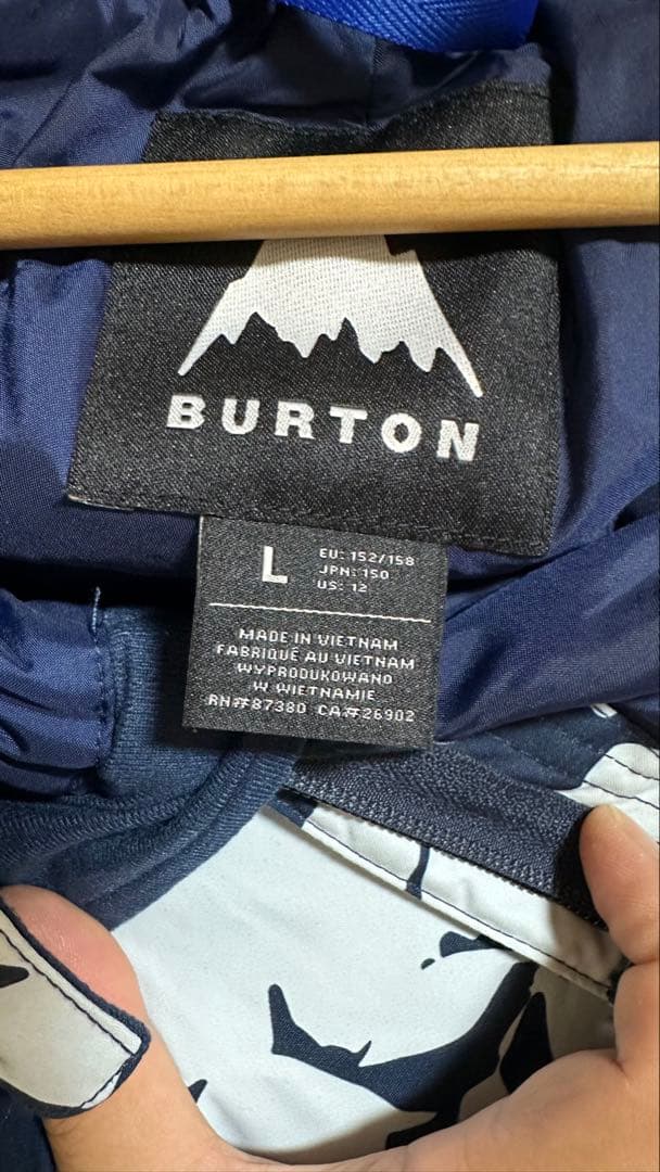 Burton 子ども用スノーボードウェア 上下Lサイズ　150cm