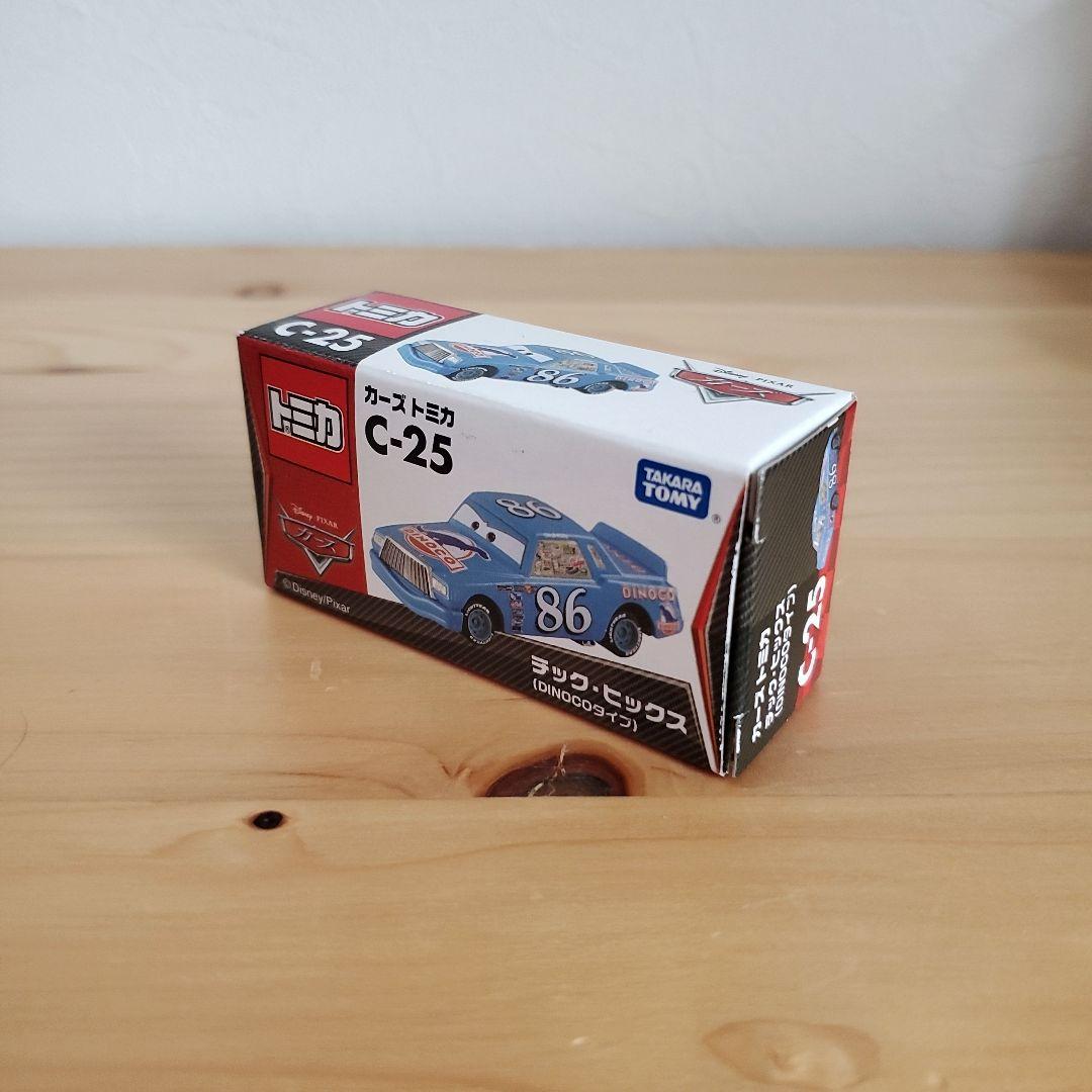 カーズ　トミカ　チック・ヒックス　DINACOタイプ　マックイーン　ミニカー