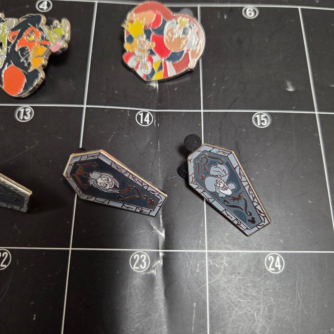 ヴィランズ　スカー　ディズニーピン　クルエラ　マレフィセント