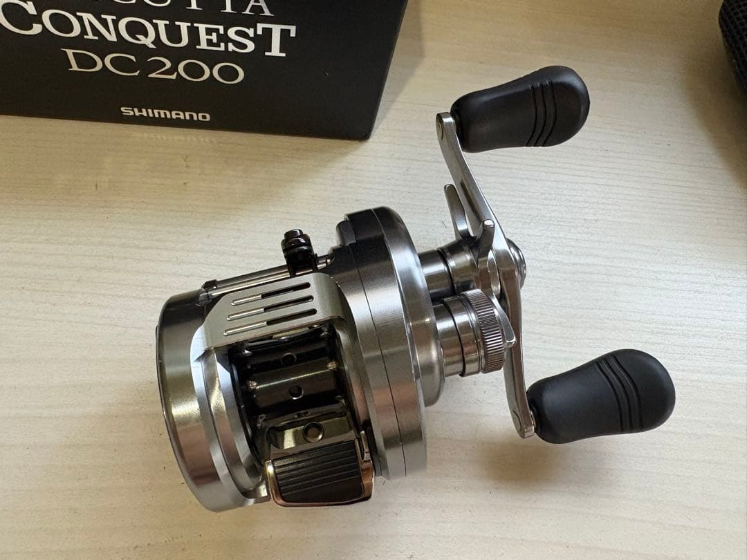 ★☆シマノ 19カルカッタコンクエスト 200DC 未記入保証書　超美品