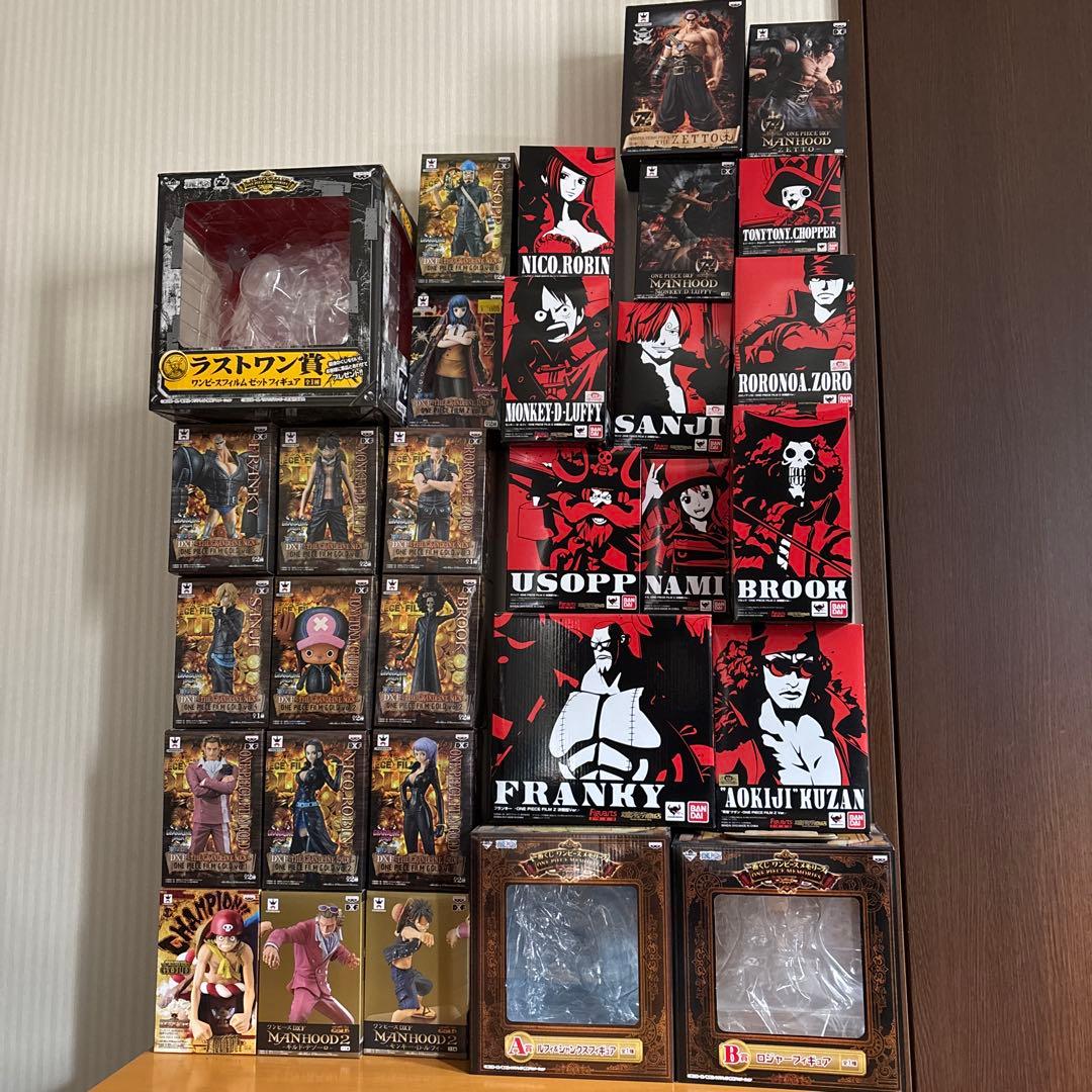 ワンピースフィギュア　フィギュアラックまとめ売り