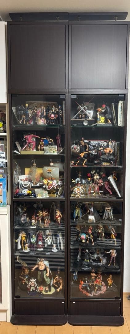 ワンピースフィギュア　フィギュアラックまとめ売り