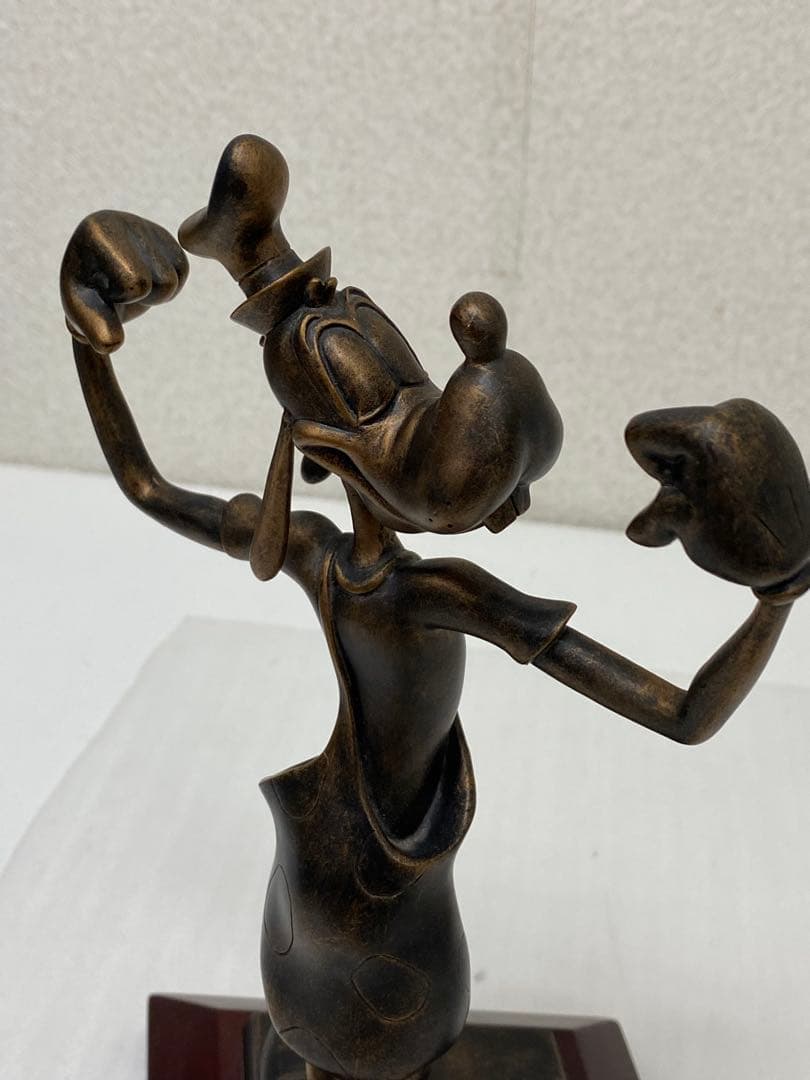 3-2702 ディズニー グーフィー 体操ポーズ ブロンズトーン 彫像 置物