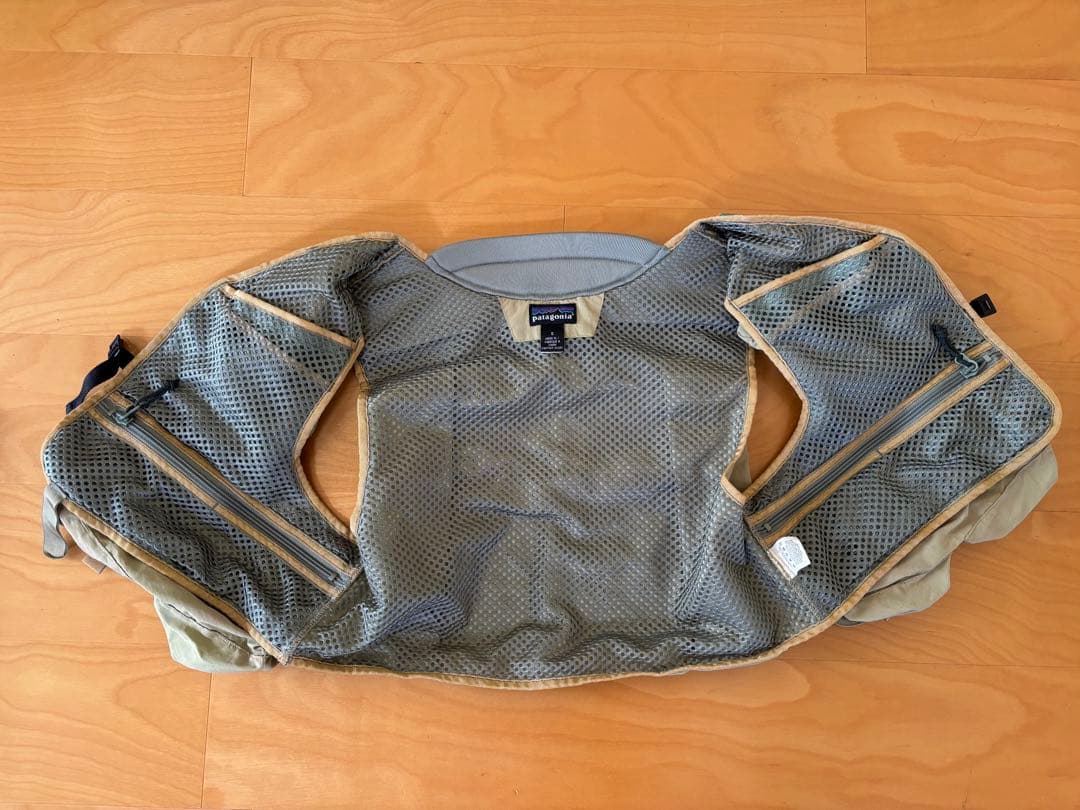 patagonia フィッシングベスト ベージュ　Sサイズ