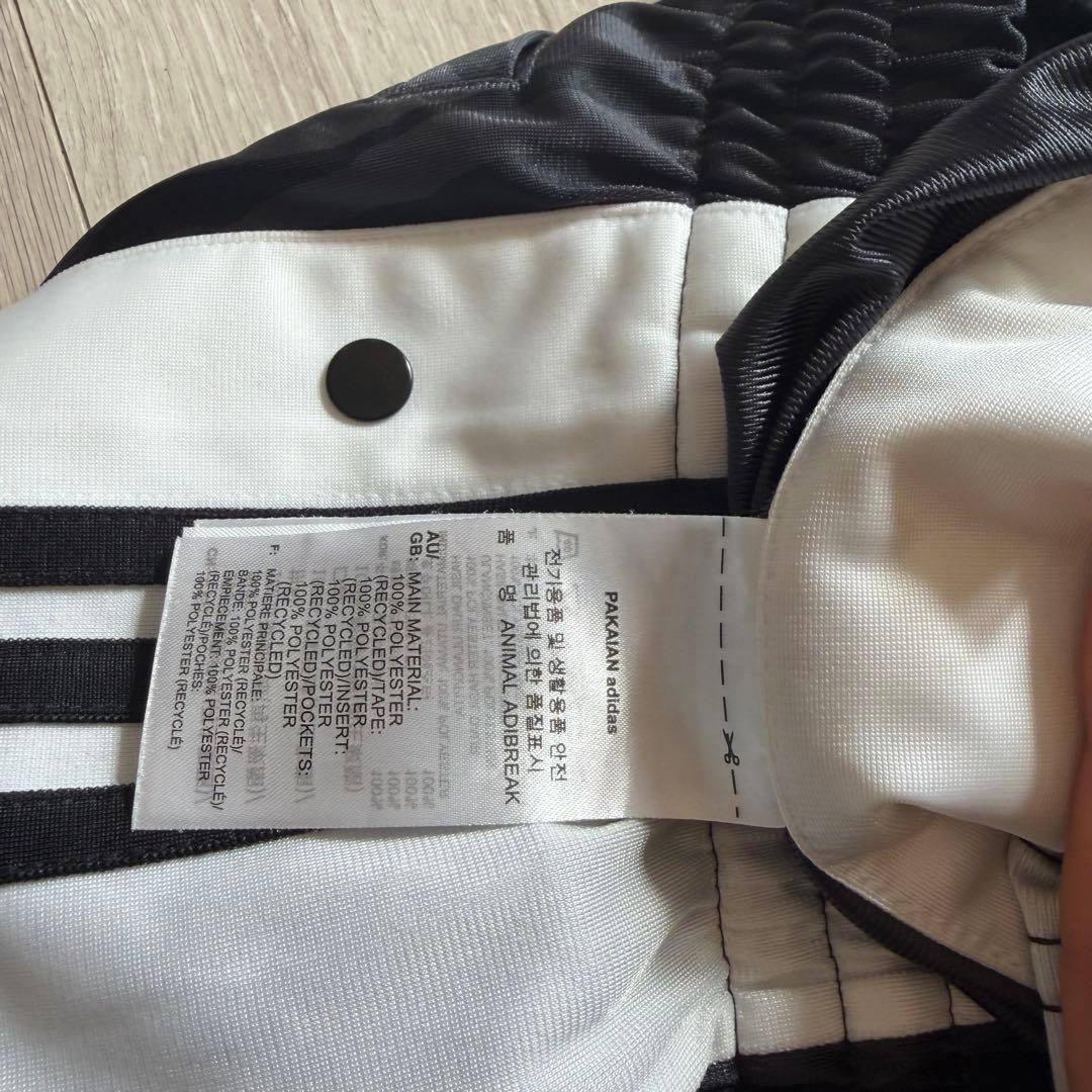 アディダス オリジナル グラフィック アニマル アディブレイク ジャージ　黒