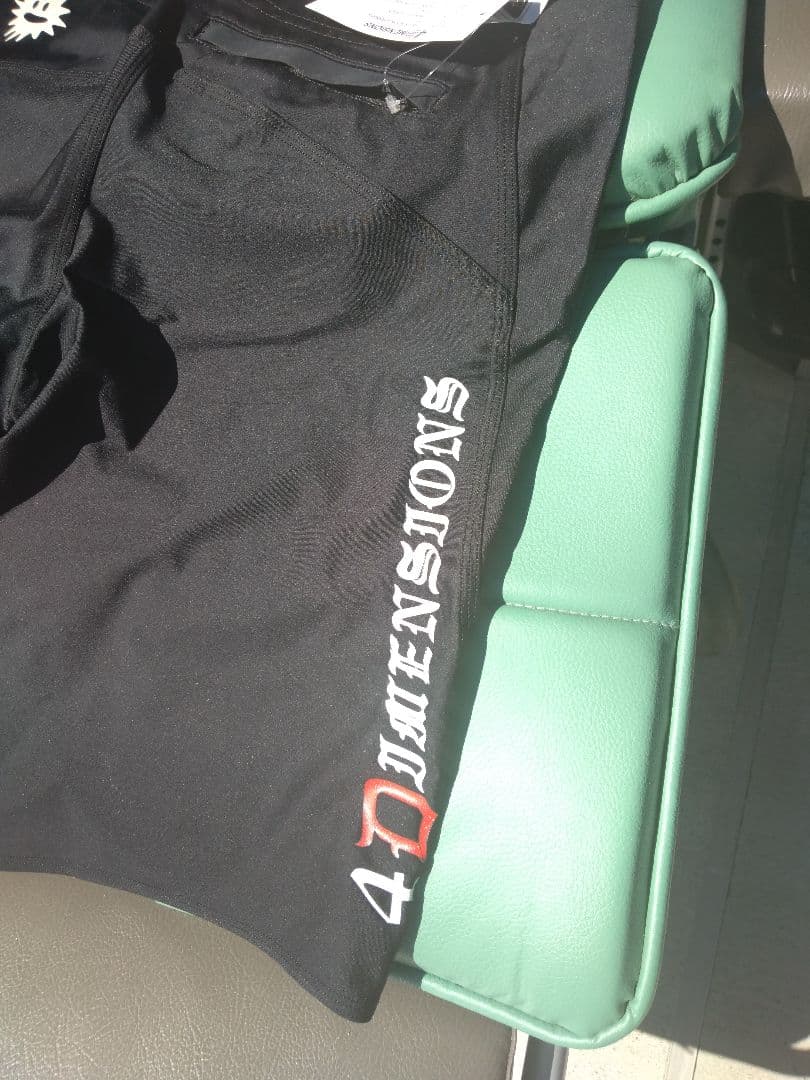 4D 4Dimensions サーフパンツ 黒 新品タグ付き