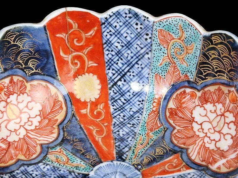 古伊万里　金襴手　窓絵　牡丹の図　輪花鉢　菓子鉢　E900AS-CUq