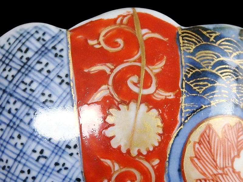 古伊万里　金襴手　窓絵　牡丹の図　輪花鉢　菓子鉢　E900AS-CUq