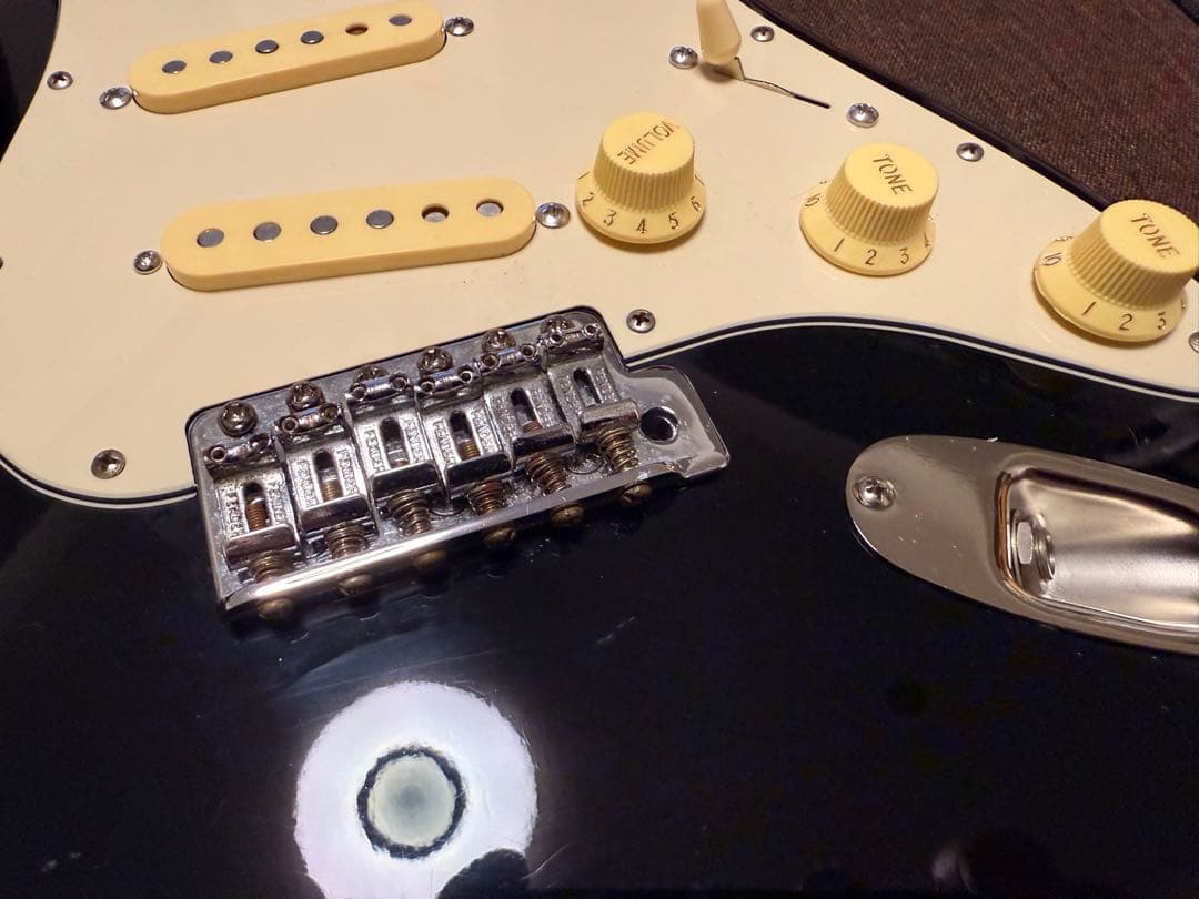 Fenderストラトブラック ボディ