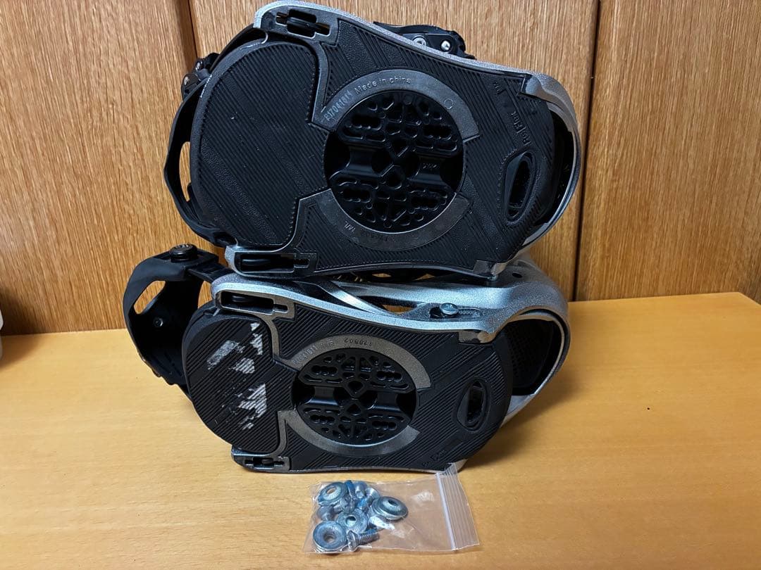 バートンBURTONバインディング【レクサ（レディースM）】シルバーフレークラメ