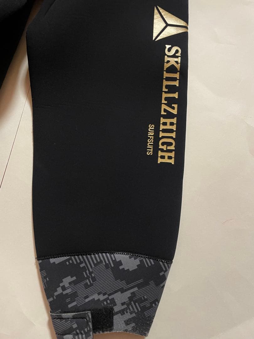 SKILLZHIGH ドライスーツ ブラック・カモフラージュ　オーダーメイド品！