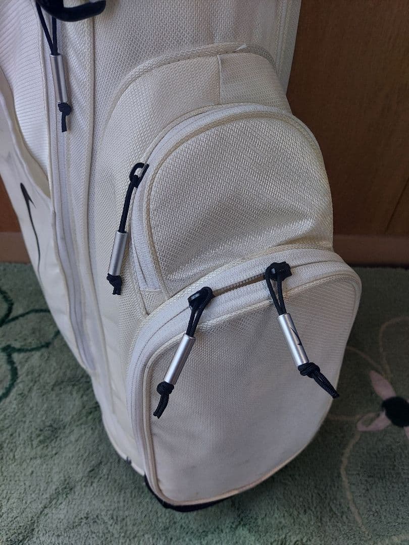 美品 NIKE キャディバッグ 軽量 スタンド式 ナイキ 白