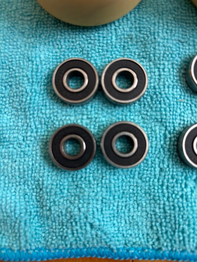 スケートボード　LAND SHARK ウィール　ブロンソンベアリングセット