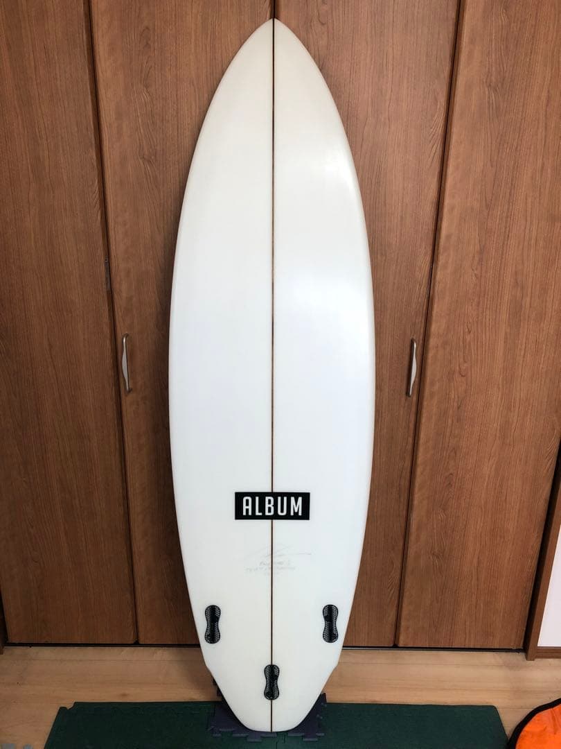 極美品ALBUMアルバムサーフボード Freewing 5'8\"