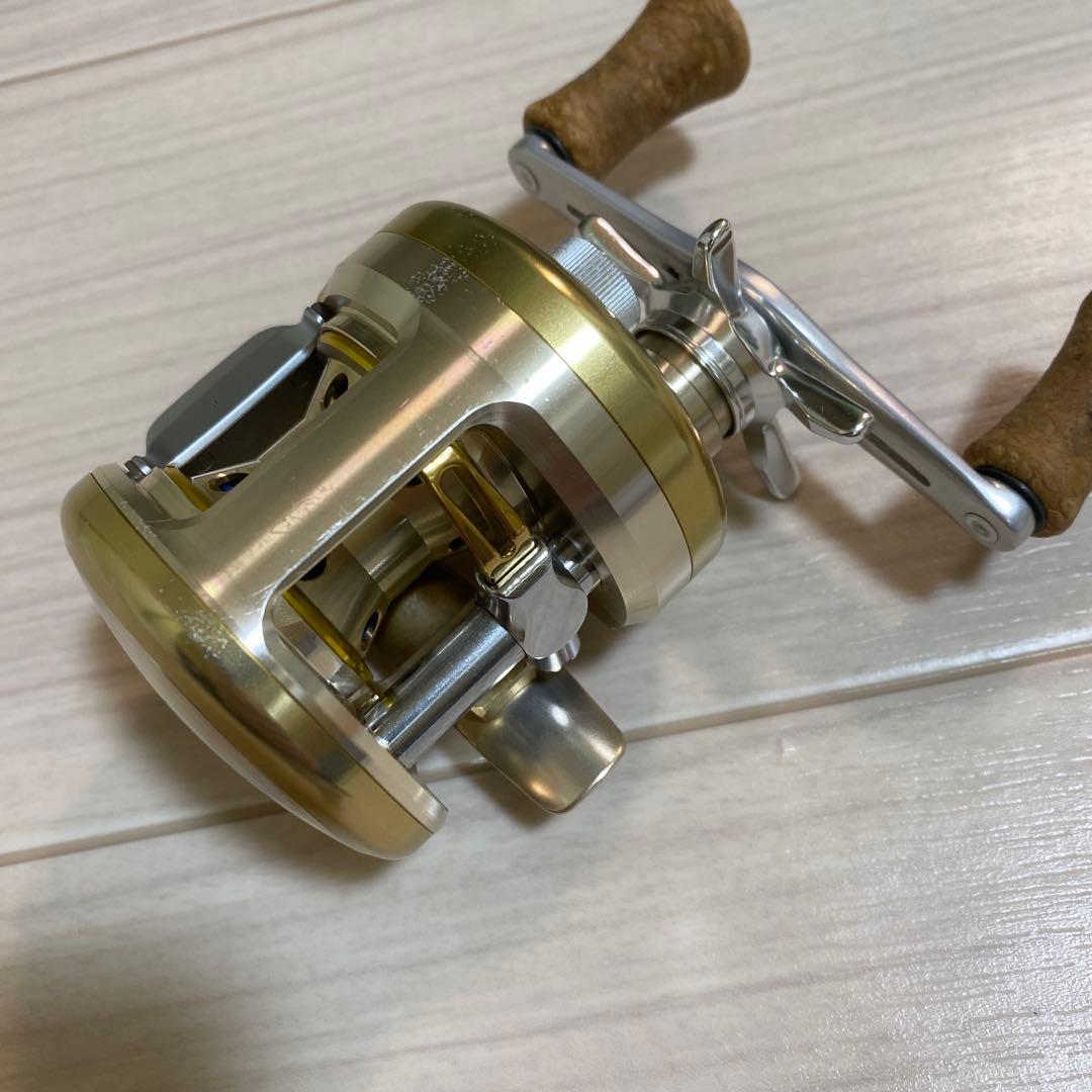 Daiwa ダイワ ベイトリール ミリオネア CV-Z 105L