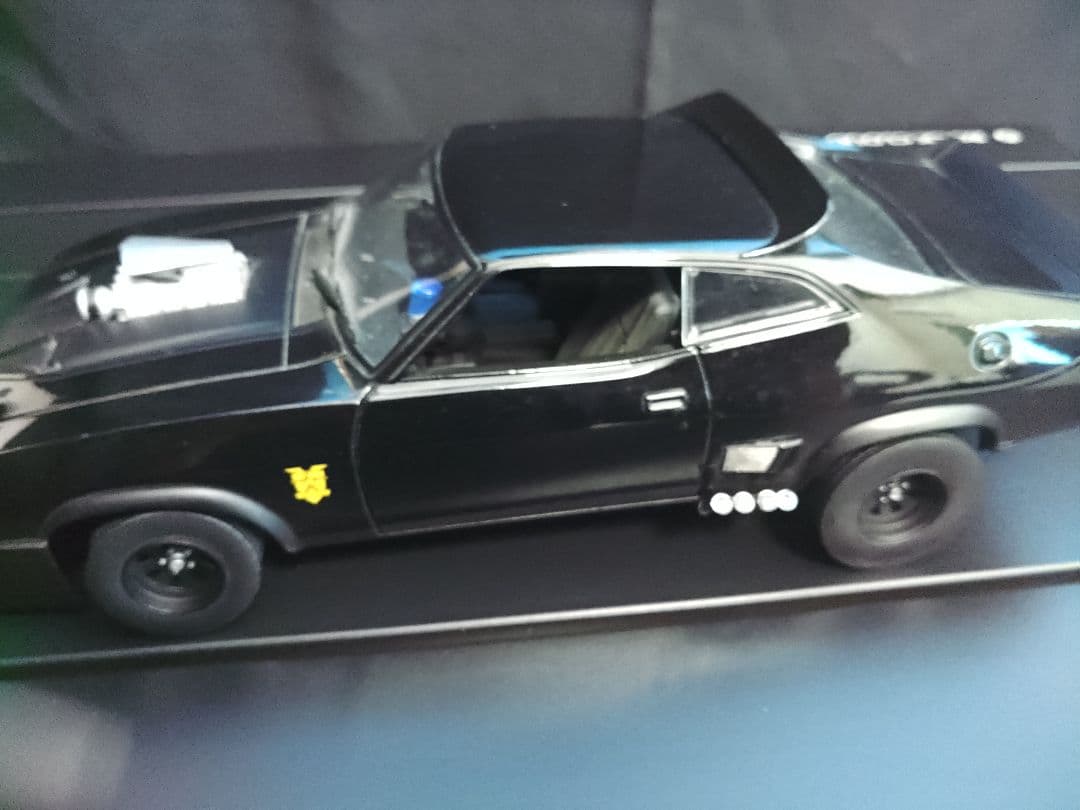 GREENLIGHT 限定版 インターセプター ミニカー 1/18