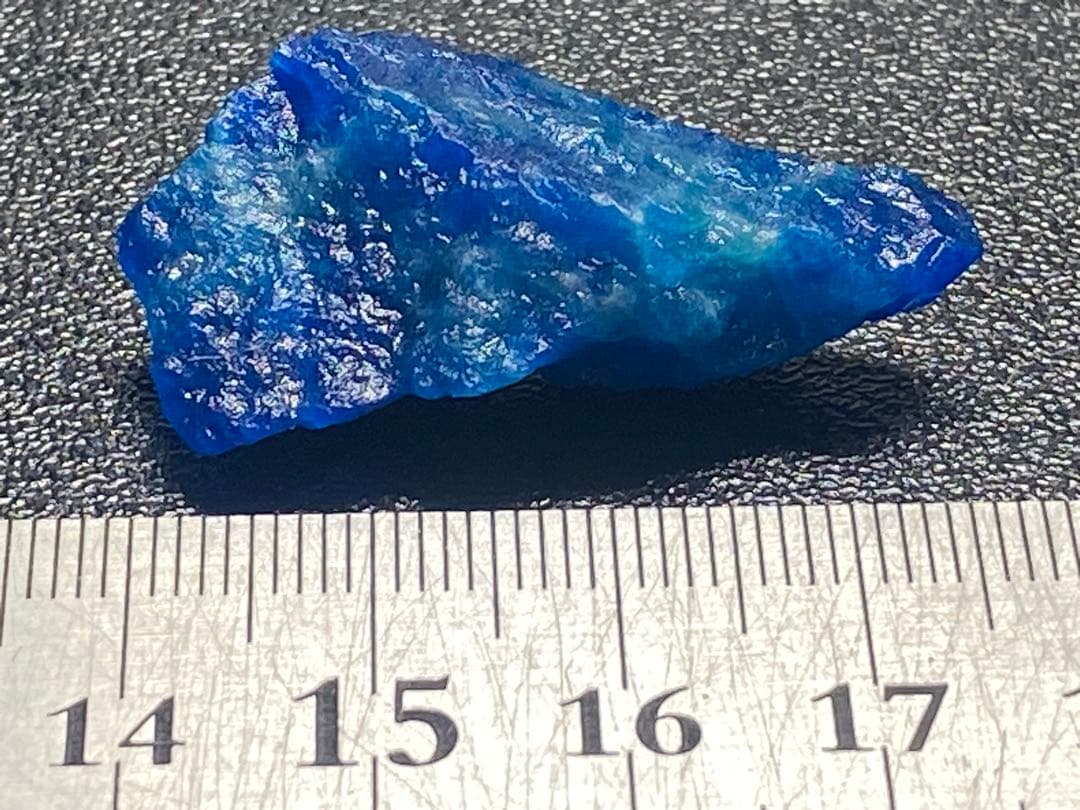 ハユーン　クリスタル　アウイン　アウイナイト　29ct コバルトブルー