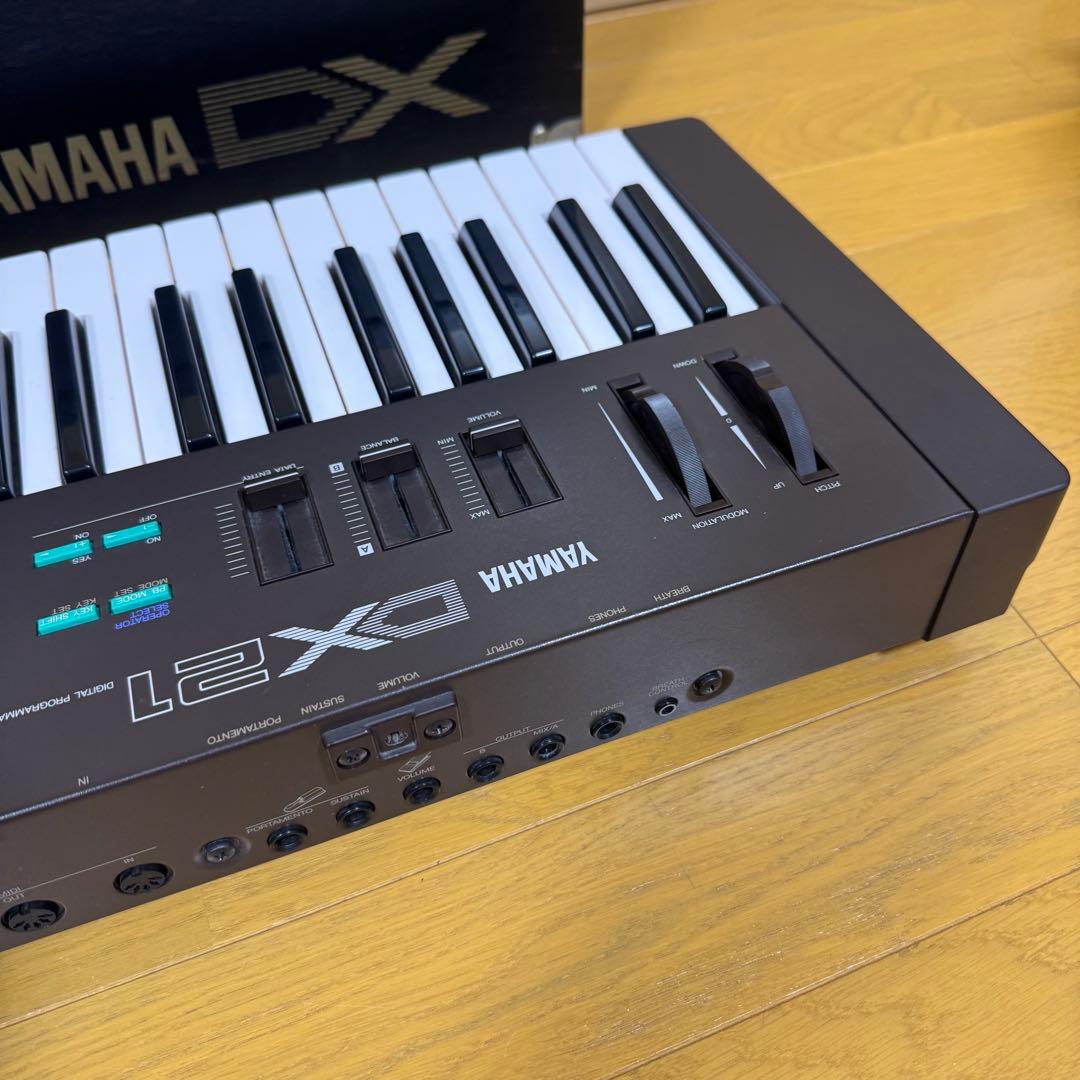 YAMAHA DX21 シンセサイザー　ソフトケース付き　ヤマハ　音楽　作曲