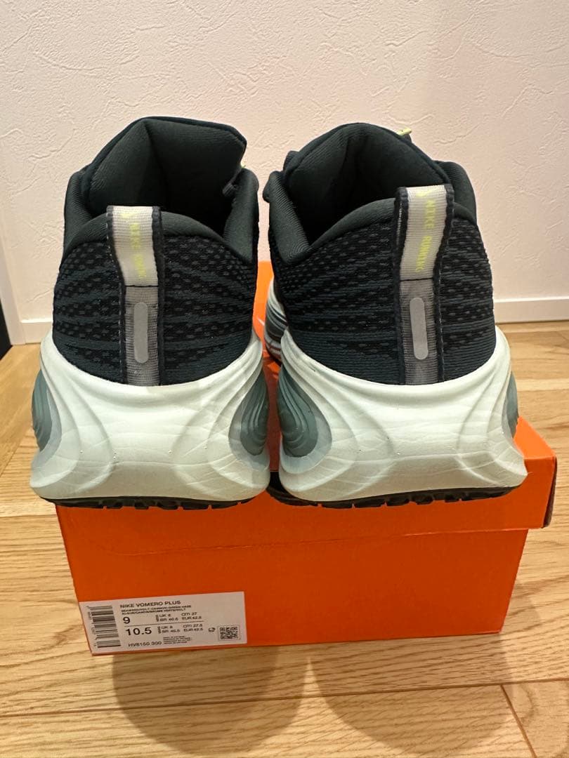 スパイク・シューズ Nike vomero PLUS 27.0cm