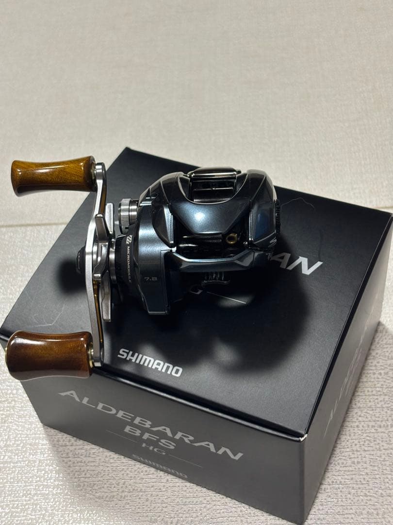 シマノ 22アルデバランBFS HG アベイルスプール付 ハンドルウッドノブ付