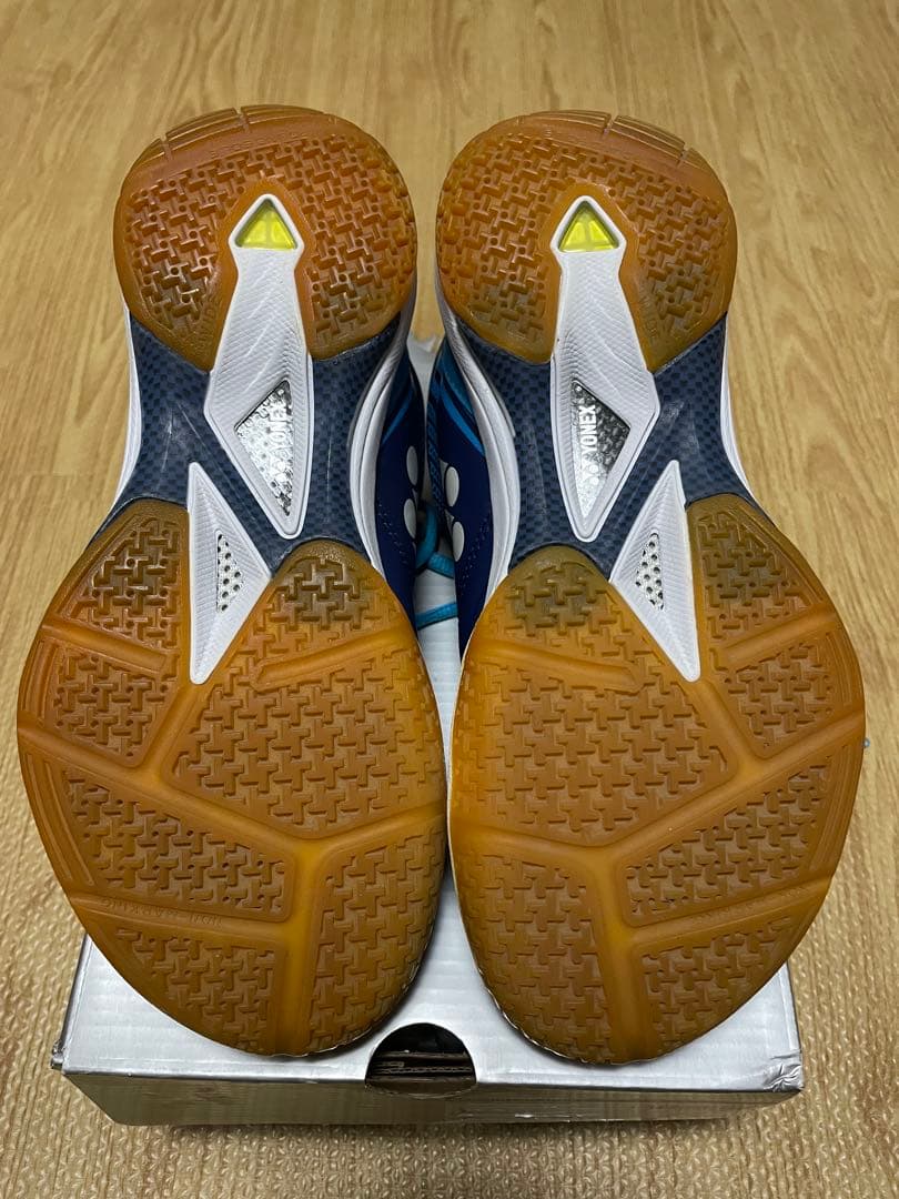 YONEX バドミントンシューズ パワークッション６５zワイド２４cm