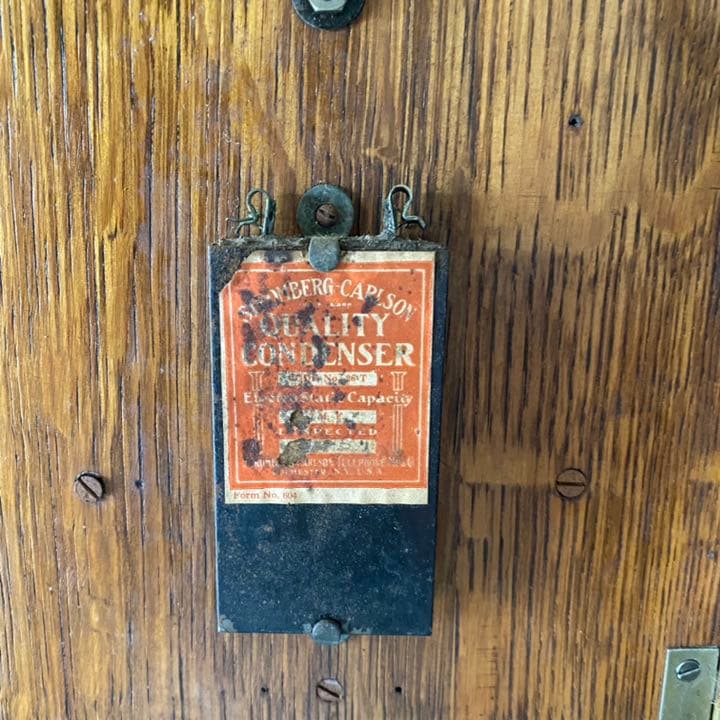 壁掛け電話機　アンティーク