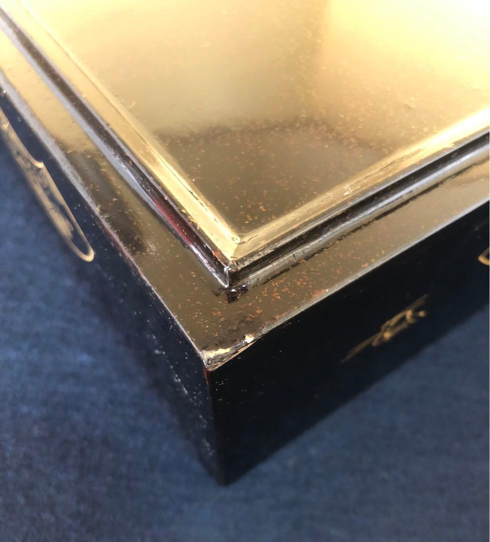 《R》黒内梨地 沈金扇松竹梅図 四段重 替蓋 木製漆器 木箱　260128く2