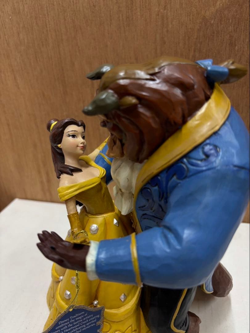 ディズニーショーケース 美女と野獣 大きなフィギュア