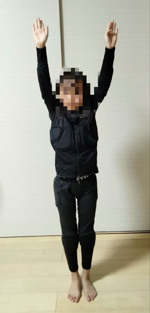 スノーボードプロテクター　上下セット　キッズ　XXS　135CMまで　ほぼ新品