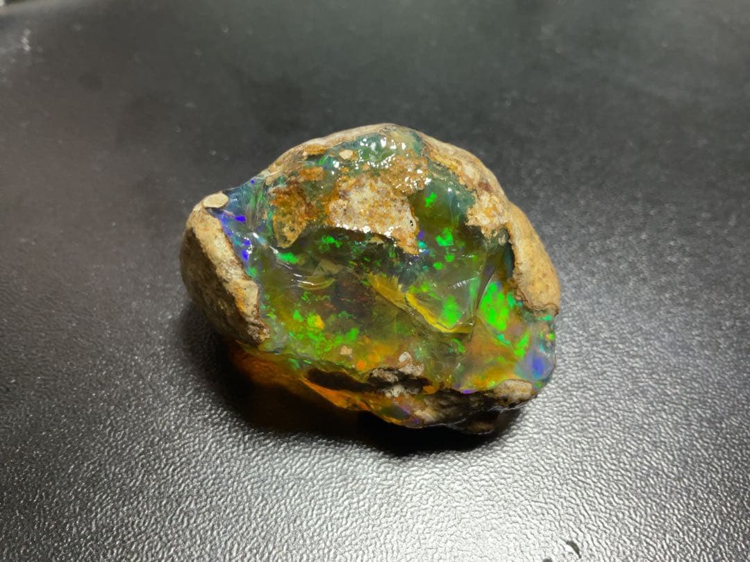 【150CT】エチオピア　オパール　原石　緑　オレンジ