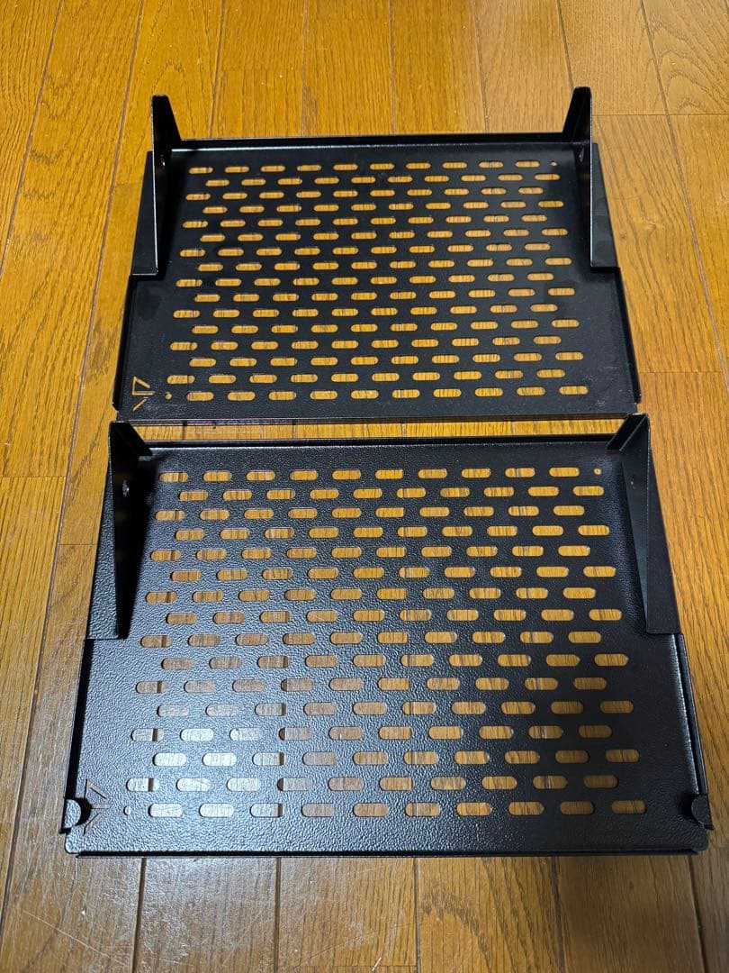 ブラックデザイン　プレート