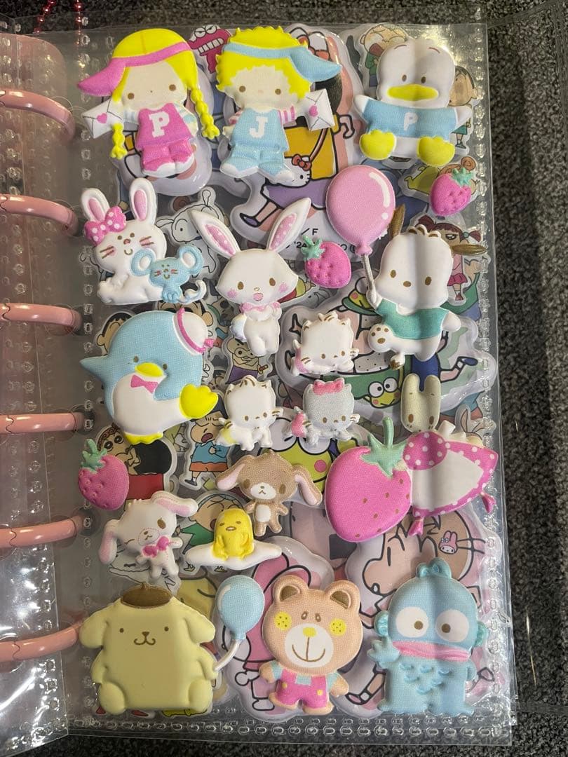 サンリオ　ボンボンドロップシール　シール手帳　ラブブ