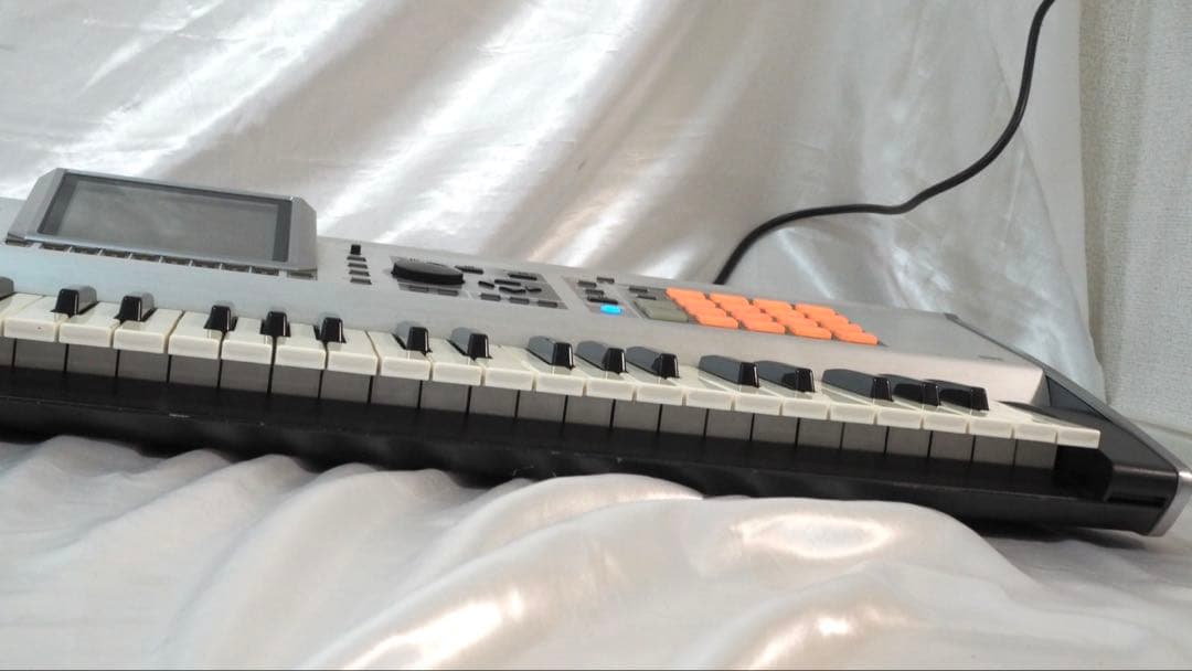 Roland Fantom-X6 シンセサイザー 動作確認済み ※液晶難あり