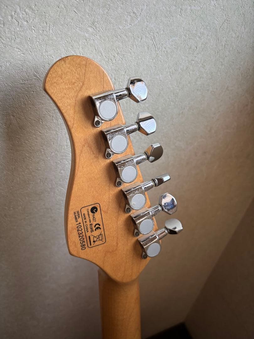 Elioth S305 ストラトキャスター　サンバースト