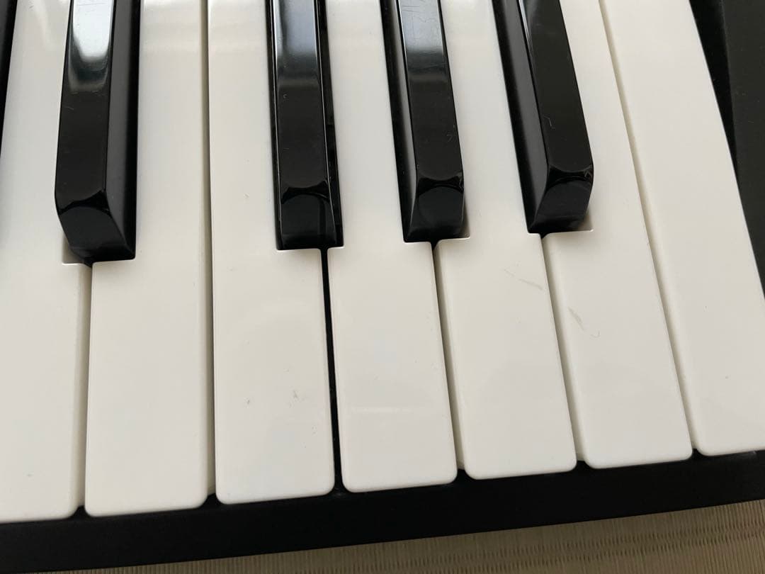 電子キーボード　光鍵盤　MEDELI