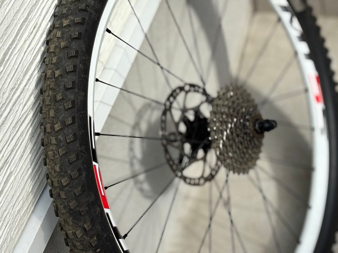 SPECIALIZED Hardrock Sport ブロックタイヤセット⭐️