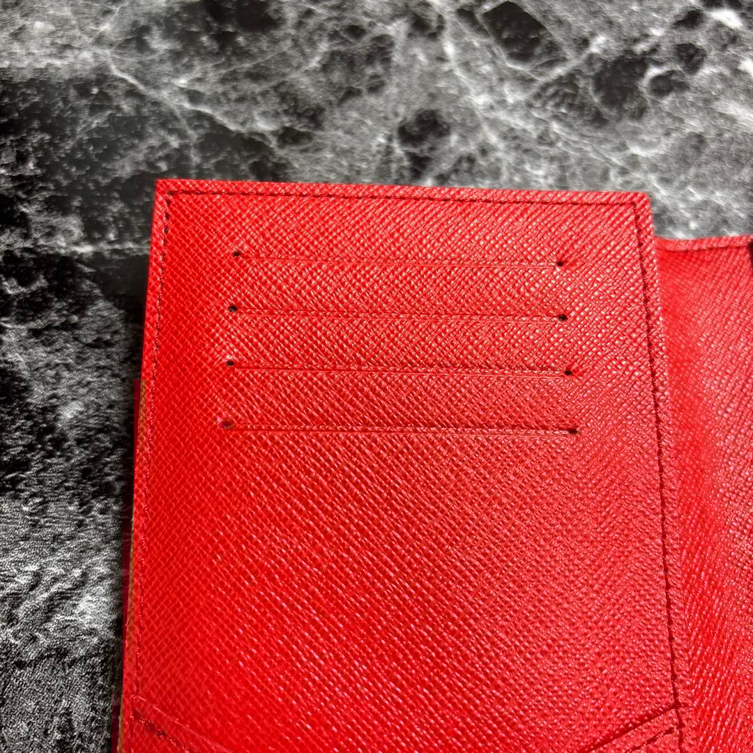 ルイヴィトン 草間彌生 コラボ LV × YK パスポートケース