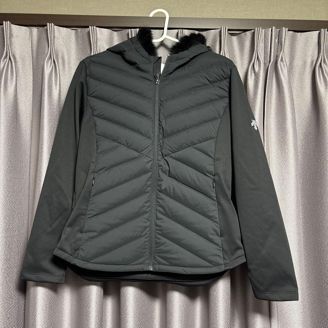 【未使用】デサント　フード付き ダウンジャケット　サイズL