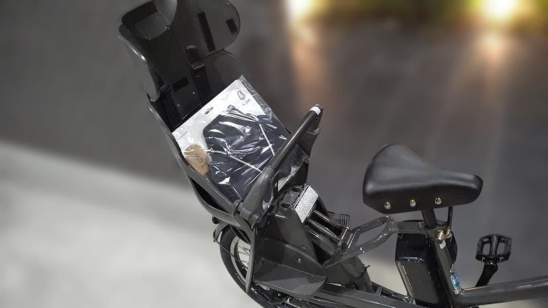 人気色　BIKKE　GRI　回生充電機能付き　電動自転車　シートクッション新品