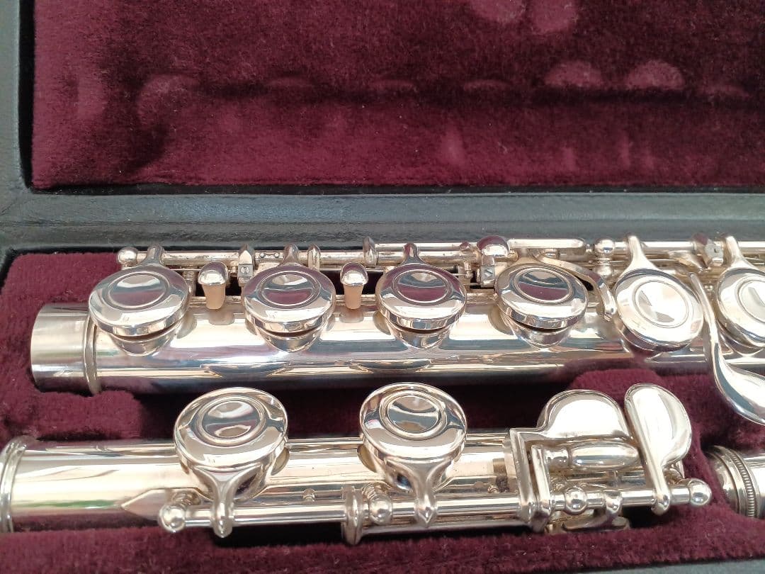 ♦後期モデル♦ヤマハ フルート YFL-211♦良く鳴る美品