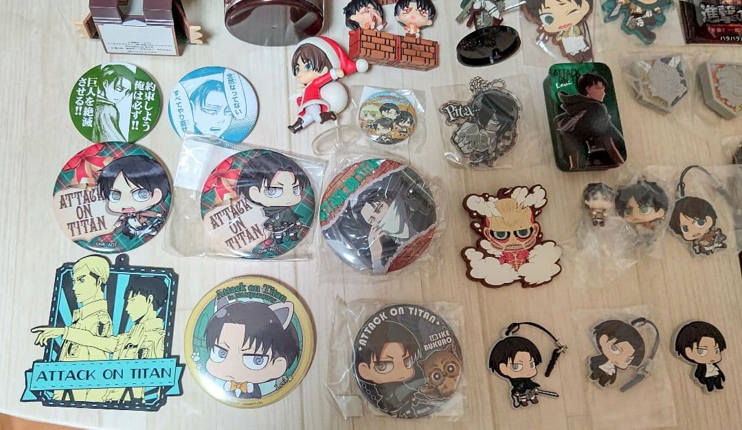 進撃の巨人 エレン・イェーガー リヴァイ兵長 グッズまとめ売り