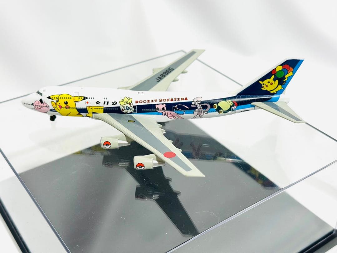 全日空商事 1/400 ANA ポケモンジェット　ダイキャストモデルプレーン