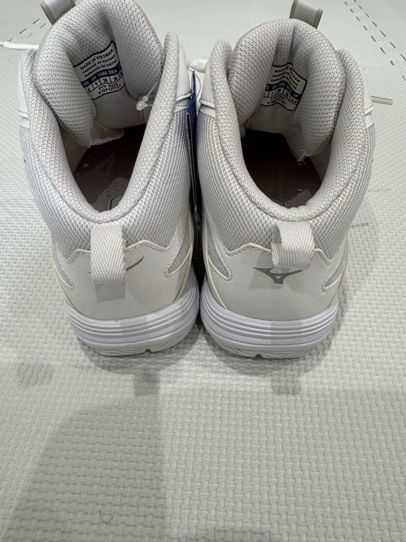 ミズノ　フィットネスシューズ　24センチ