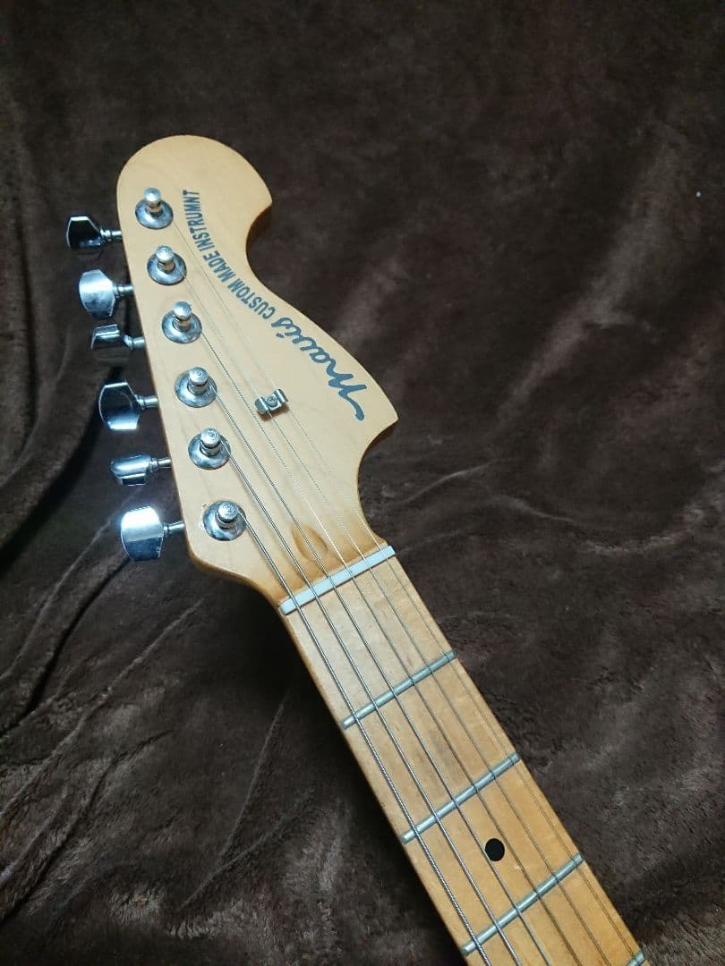 【鮮やかな木目の１本】希少なストラトモデル